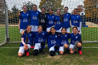 DJK Fußball Mädchenmannschaft beim Gruppenfoto&nbsp;&copy;&nbsp;Stadt Hildesheim