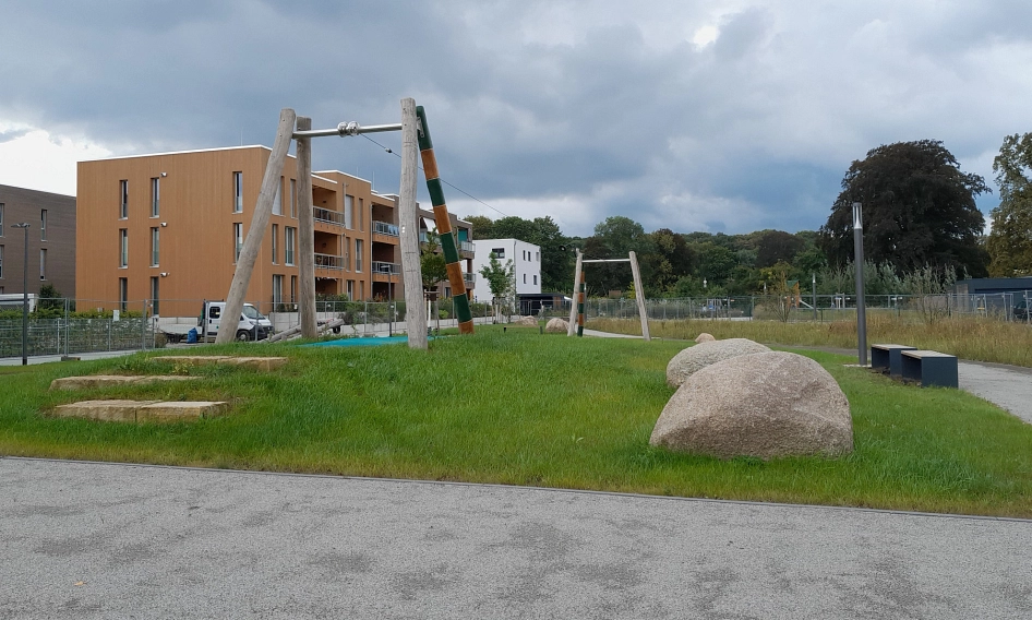 Ab sofort lädt das Landschaftsfenster im Ostend mit diversen Spiel- und Freizeitangeboten zum Verweilen ein.