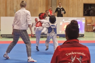 Kinder im Taekwando-Kampf in der Sporthalle&nbsp;&copy;&nbsp;Taekwando Verein Victory Hildesheim